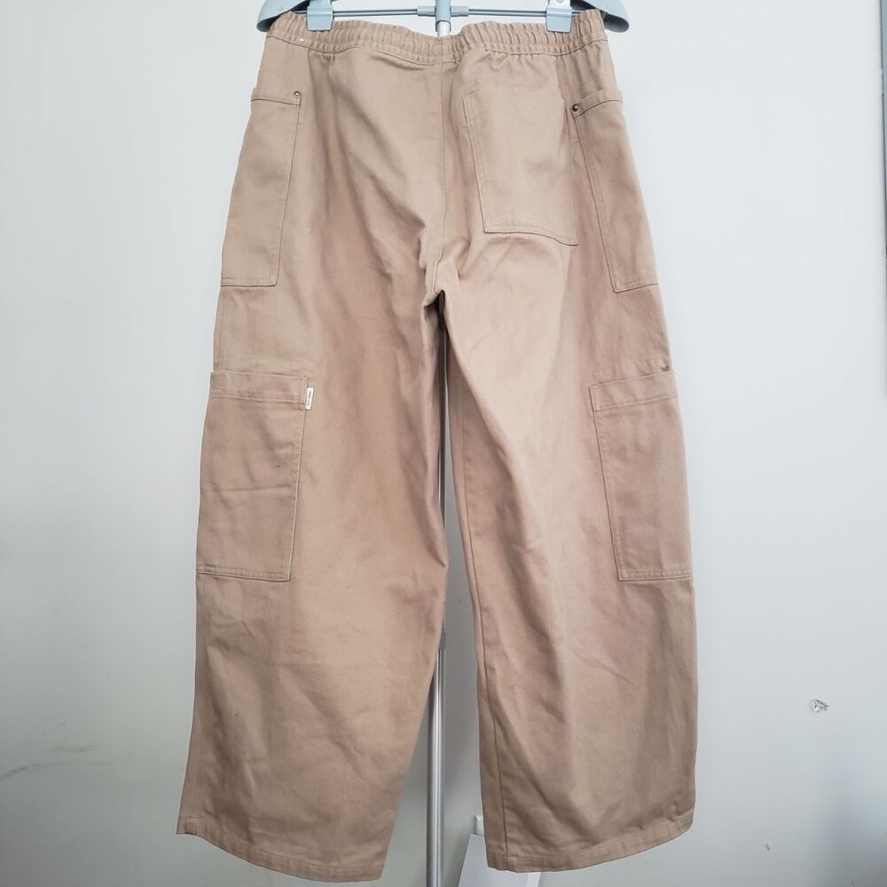 Nike Life Men's Size L Premium Twill Multi Pockets Cargo Pants Khaki HJ0643-297 - Picture 3 of 12